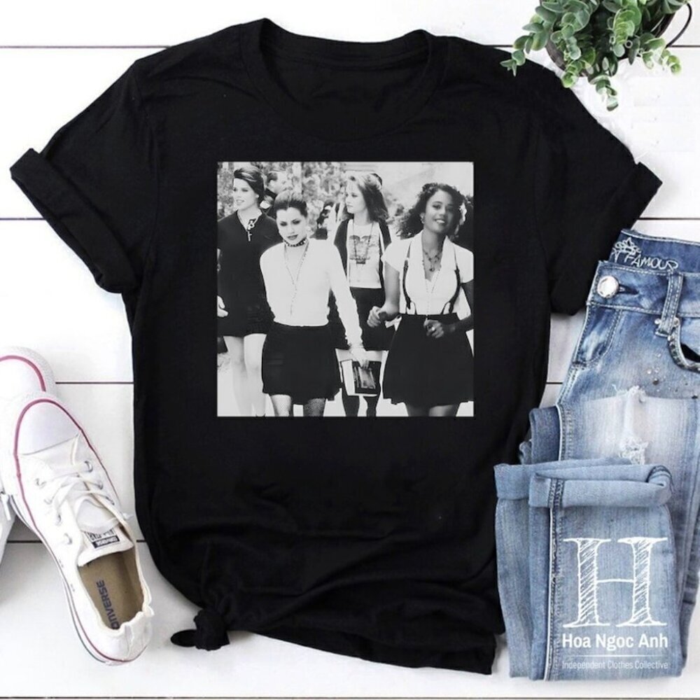 The Craft Girls Retro Witch Girl Gang Graphic Unisex T-Shirt .